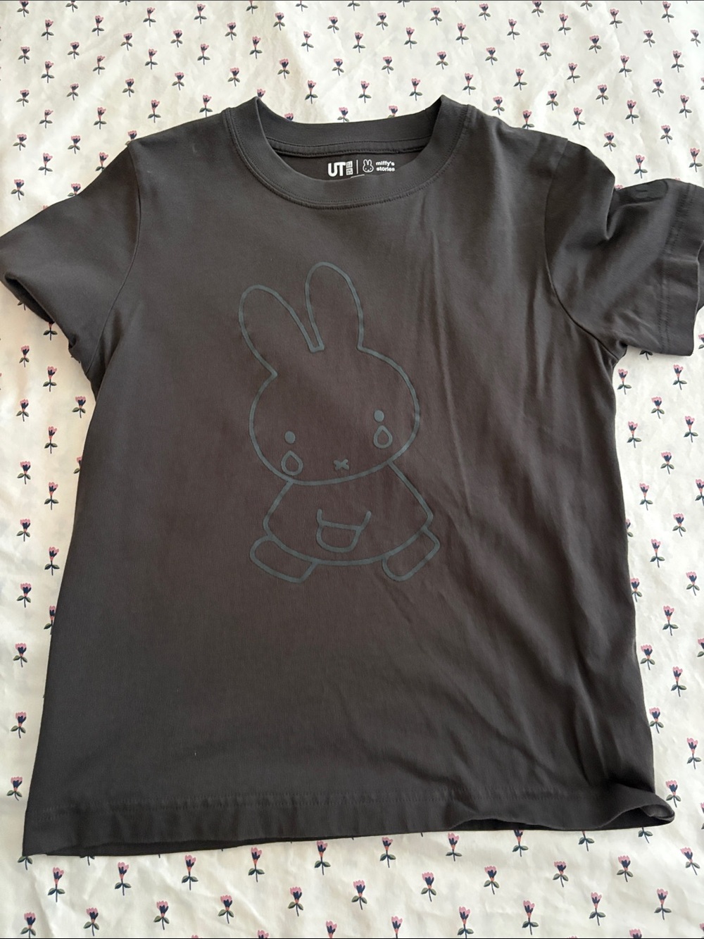 Uniqlo Black Short Sleeve Tee with Miffy Outline